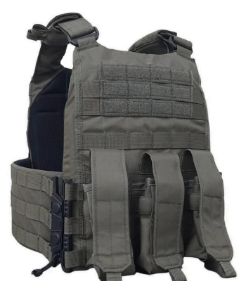 Military combat vest
